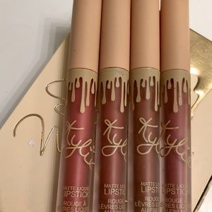 Kylie Matte Lipstick set